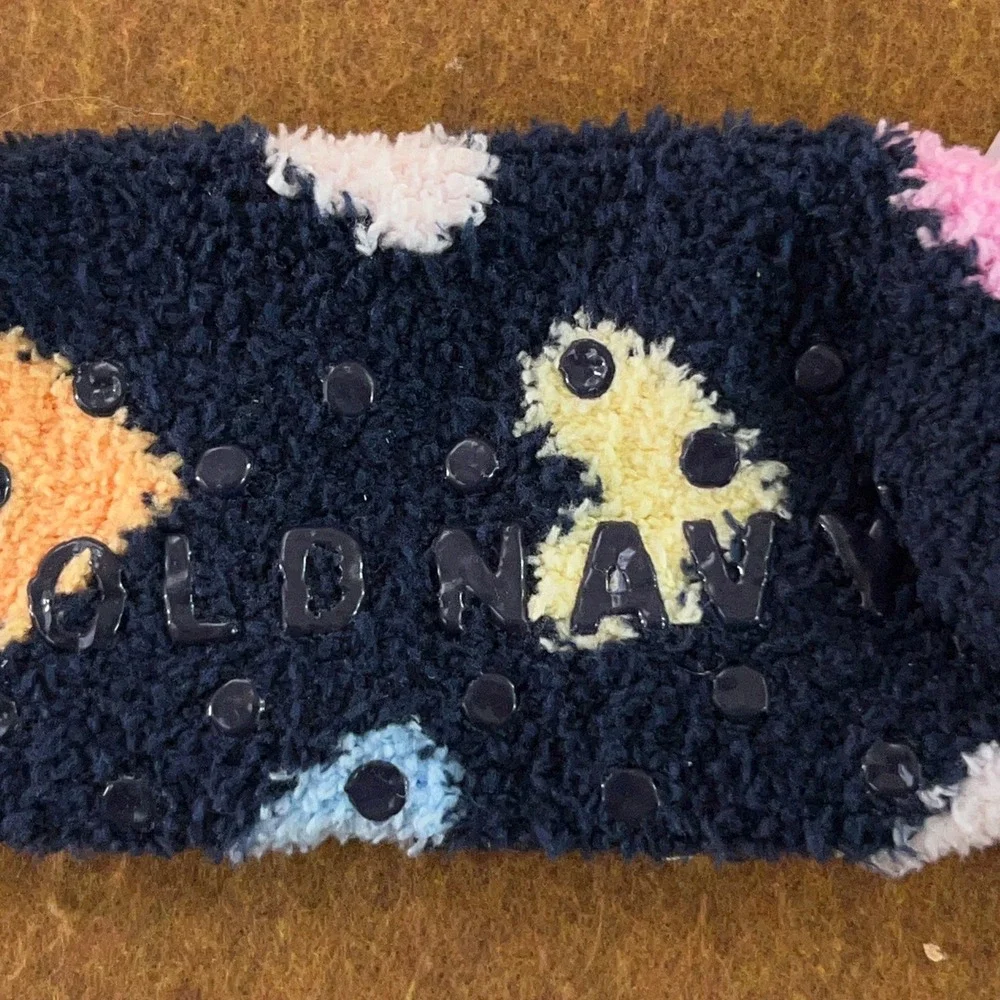 Old Navy Kids OS Navy Blue Heart Pattern Fuzzy Gripper Cozy Socks NWT